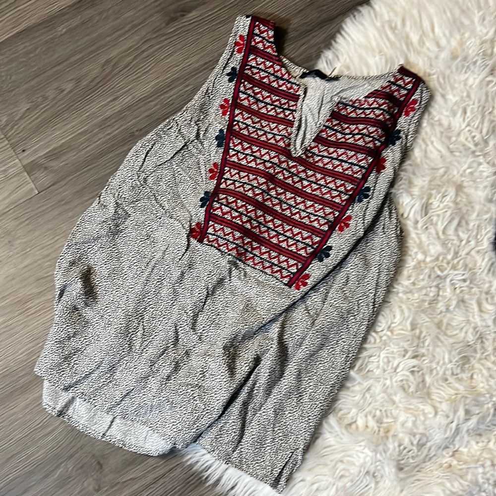 Embroidered Sleeveless Shirt